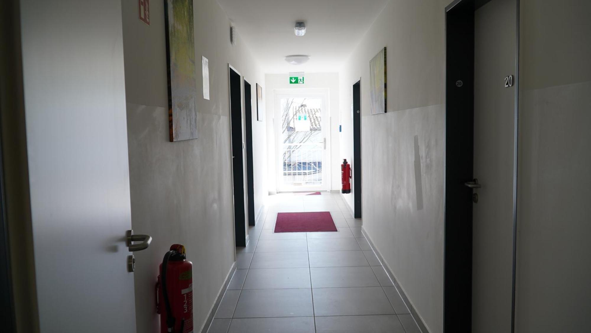 Mk Hostel Oyten - Free Wifi & Parking - 24H Check-In ภายนอก รูปภาพ
